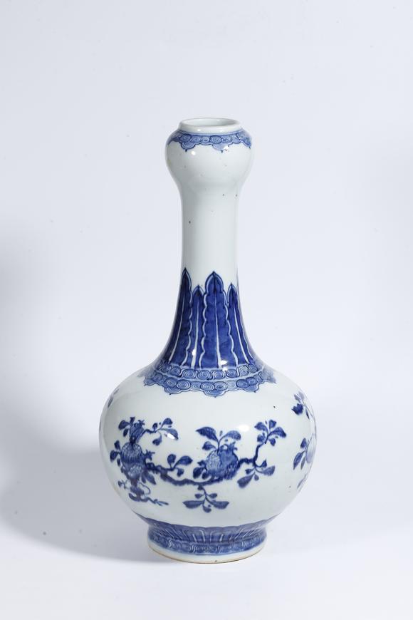 弘楊株式會(huì)社青花福祿壽紋蒜頭瓶