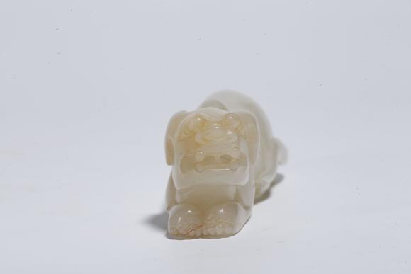 弘楊株式會社和田玉雕獸形擺件