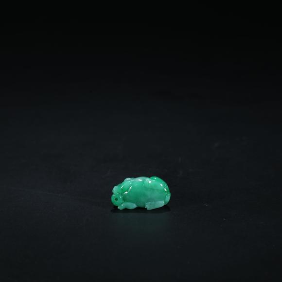 鐮倉美術(shù)清 翡翠豬掛件