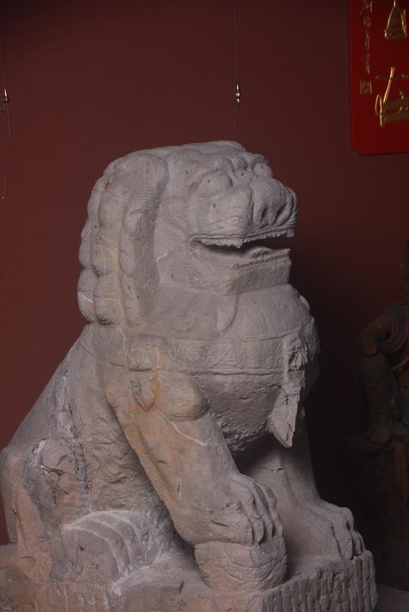東京蕓術(shù)迎門獅