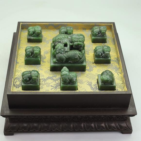 東京蕓術(shù)和田碧玉章子一箱碧玉八旗軍統(tǒng)領印