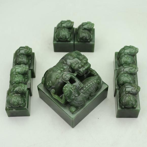 東京蕓術(shù)和田碧玉章子一箱碧玉八旗軍統(tǒng)領印