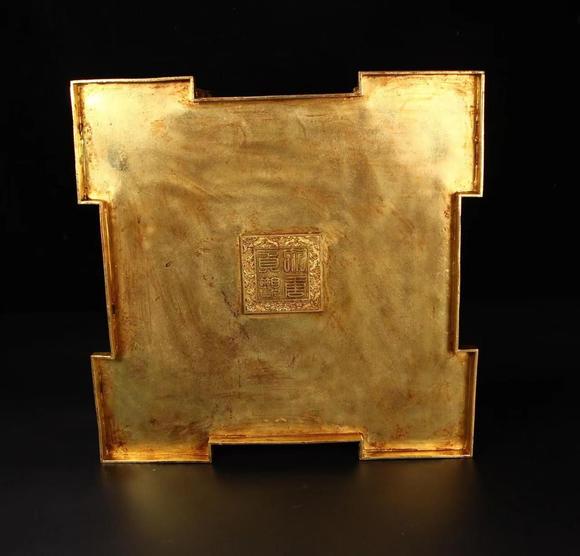 東京蕓術(shù)銅鎏金手工鏨刻佛經(jīng)