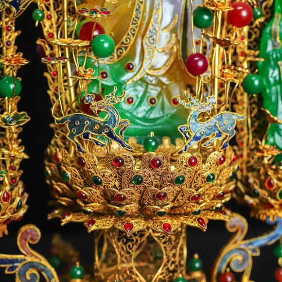 東京蕓術(shù)品掐絲巴山翠觀音像(色澤處理加色)造型獨(dú)特