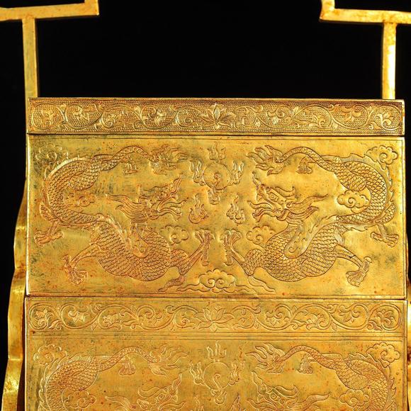 東京蕓術(shù)鏨刻十二生肖酒壺