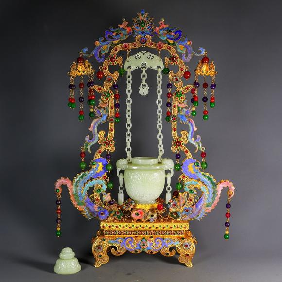 東京蕓術(shù)掐絲和田玉鏈條花籃