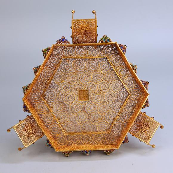東京蕓術(shù)累絲嵌寶樓閣式佛塔