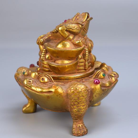 東京蕓術(shù)銅鍍金金蟾熏爐擺件