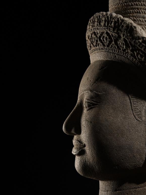 Galerie ZackeA MONUMENTAL (183 CM) SANDSTONE FIGURE OF A DANCING UMA, ANGKOR PERIOD, KOH KER STYLE