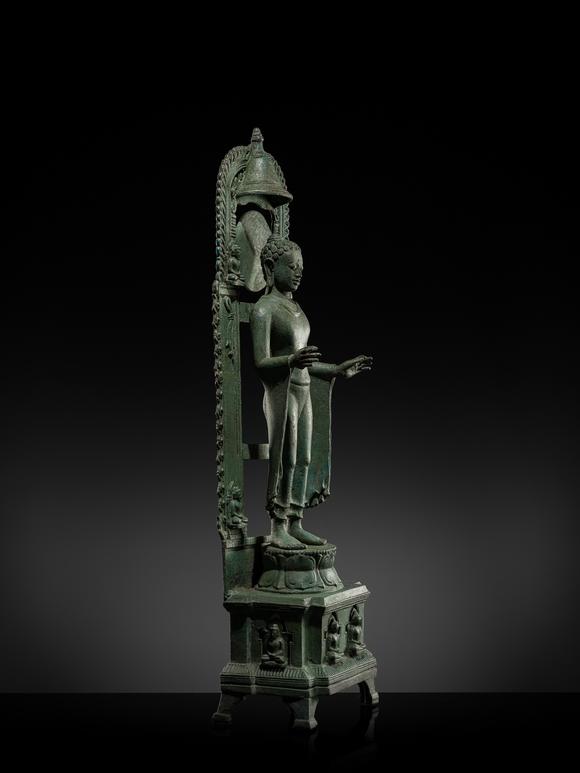 Galerie Zacke? A LARGE AND HIGHLY IMPORTANT BRONZE FIGURE OF THE ENTHRONED BUDDHA, SRIVIJAYA EMPIRE, SUMATRA, 8TH-10TH CENTURY