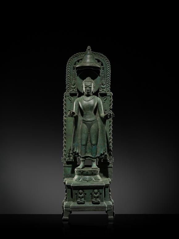 Galerie Zacke? A LARGE AND HIGHLY IMPORTANT BRONZE FIGURE OF THE ENTHRONED BUDDHA, SRIVIJAYA EMPIRE, SUMATRA, 8TH-10TH CENTURY