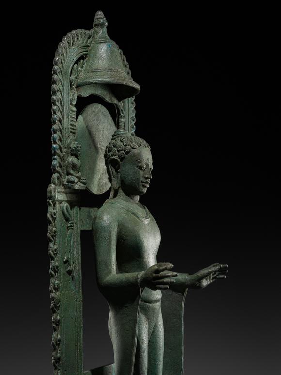 Galerie Zacke? A LARGE AND HIGHLY IMPORTANT BRONZE FIGURE OF THE ENTHRONED BUDDHA, SRIVIJAYA EMPIRE, SUMATRA, 8TH-10TH CENTURY