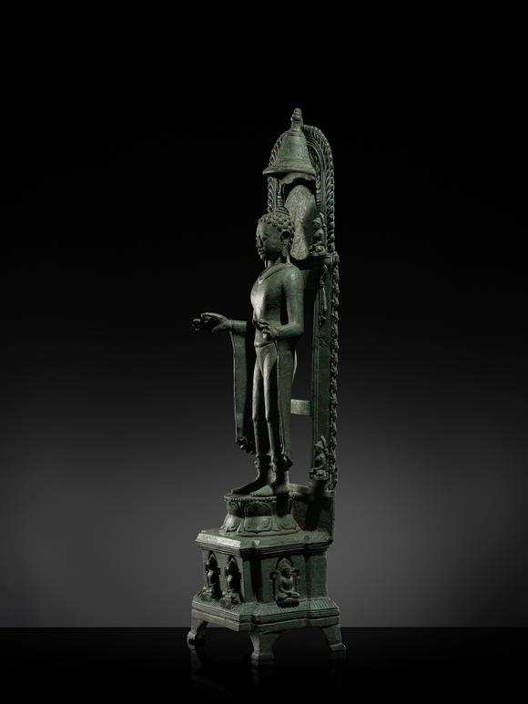 Galerie Zacke? A LARGE AND HIGHLY IMPORTANT BRONZE FIGURE OF THE ENTHRONED BUDDHA, SRIVIJAYA EMPIRE, SUMATRA, 8TH-10TH CENTURY