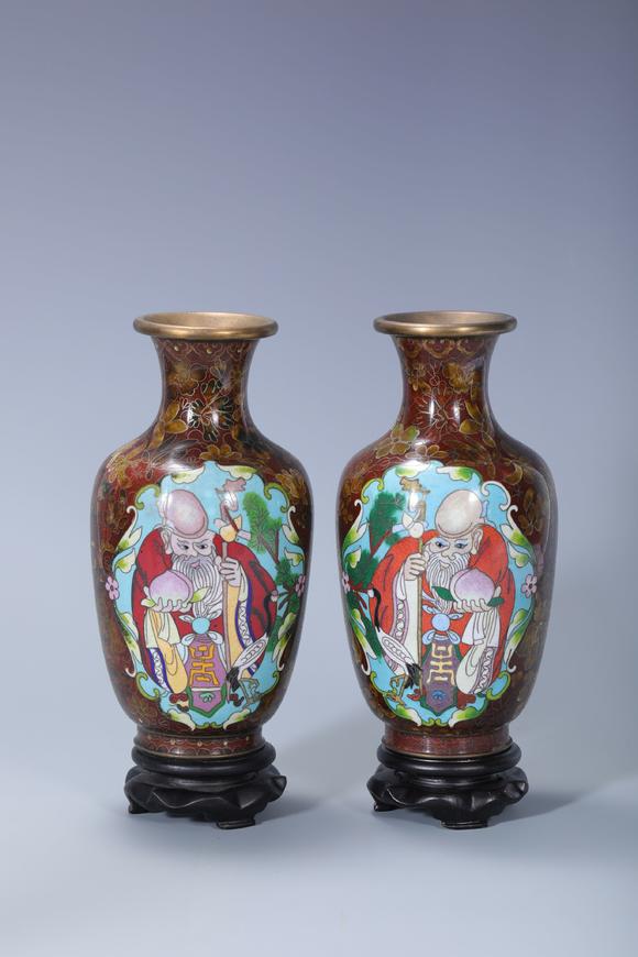 SEAVIEW AUCTIONS PTY LTD Fine Chinese antique 18th - 19th century bronze cloisonne enamel vases(2 pieces)