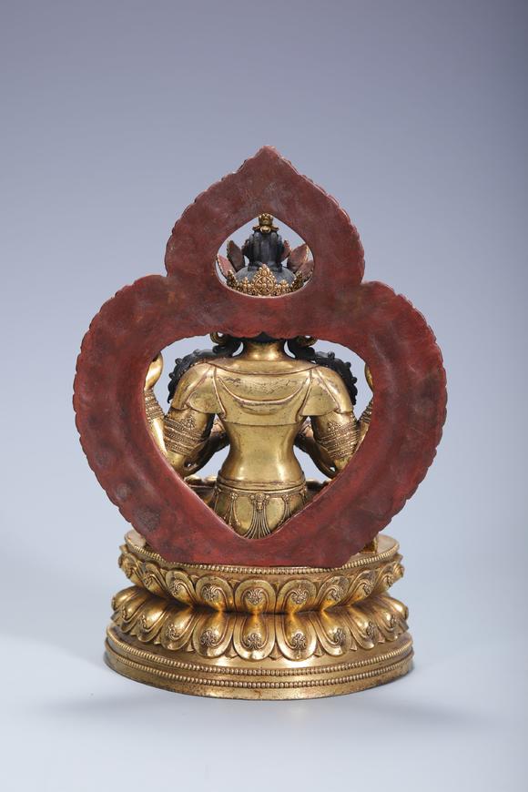 SEAVIEW AUCTIONS PTY LTD Fine Chinese antique 18th century carved bronze golden bodhisattva statue 