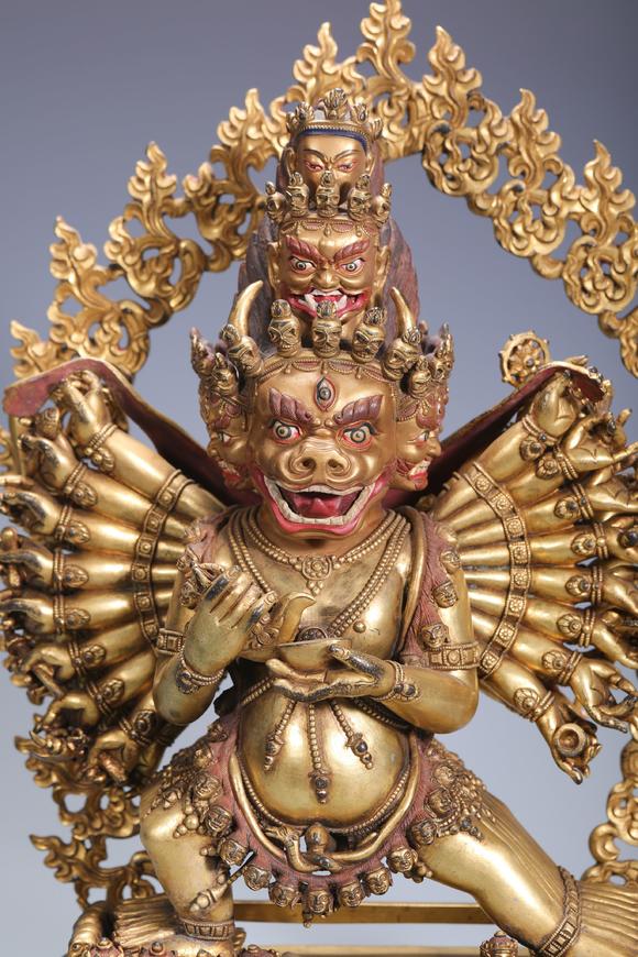 SEAVIEW AUCTIONS PTY LTD Fine Chinese antique 18th century tibetan style carved bronze golden buddha statue