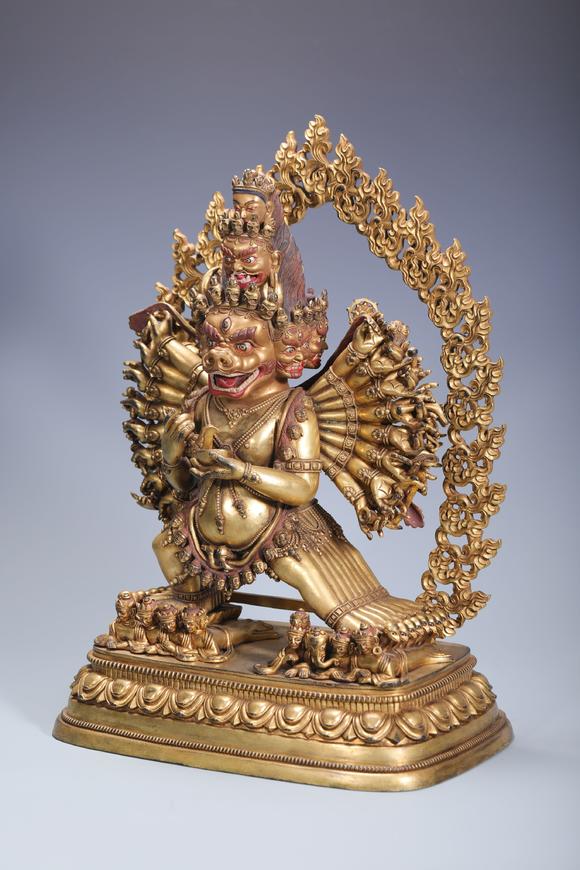 SEAVIEW AUCTIONS PTY LTD Fine Chinese antique 18th century tibetan style carved bronze golden buddha statue