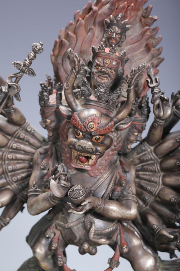 SEAVIEW AUCTIONS PTY LTD Fine Chinese antique 13th - 14th century tibetan style carved bronze golden buddha statue