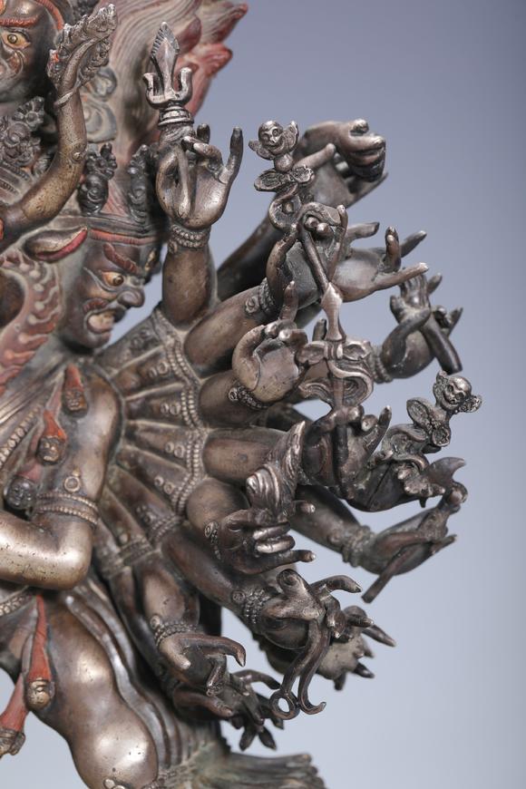 SEAVIEW AUCTIONS PTY LTD Fine Chinese antique 13th - 14th century tibetan style carved bronze golden buddha statue