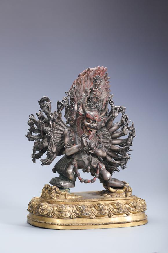 SEAVIEW AUCTIONS PTY LTD Fine Chinese antique 13th - 14th century tibetan style carved bronze golden buddha statue
