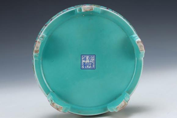 吉本株式會(huì)社清代 粉彩花卉紋高足帽架
