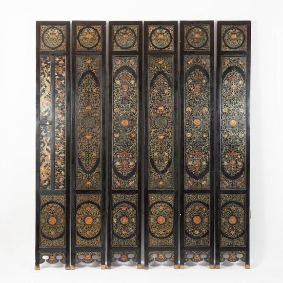 Waddington'sA Jade and Hardstone-Inlaid Black and Gilt-Lacquer Twelve-Panel Floor Screen, Late Qing/Republican Period, 晚清/民國 雕漆嵌寶地屏一套共十二扇