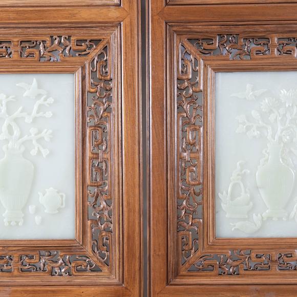 Waddington'sA White Jade-Inset Four-Panel Floor Screen, 20th Century, 二十世紀(jì) 嵌白玉雕花鳥紋地屏一套四扇