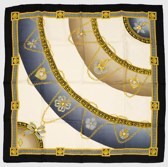 Schloss-AhldenSeidentuch von Versace
