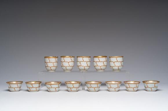 Coronari Auctions BVAn extensive Chinese partly gilt 'butterfly' tea set, Qianlong