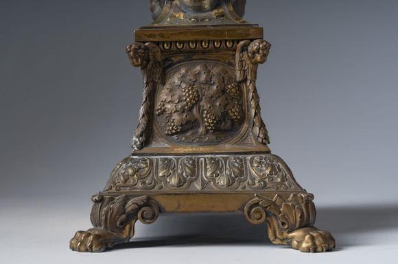 Coronari Auctions BVA French gilt silver monstrance with an angel crowned with a radiant cloud, maker's mark Hippolyte-Francois Bertrand-Paraud, 950/000, 19th C.