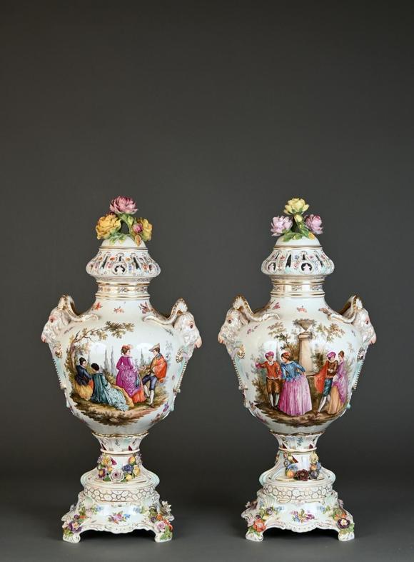 Loeckx AuctioneersA pair of large Saxon porcelain vases \'romantic sc…