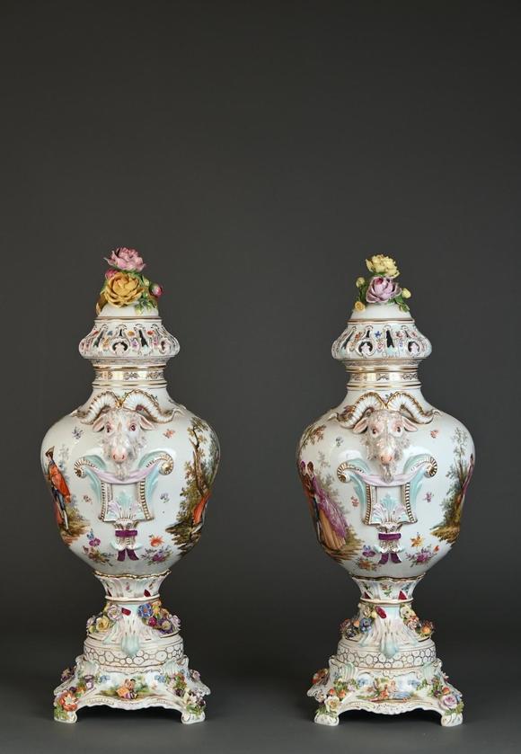 Loeckx AuctioneersA pair of large Saxon porcelain vases \'romantic sc…