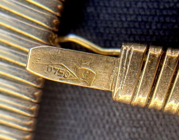 Loeckx Auctioneers\'Rat du Cou\' necklace in 18kt yellow gold…