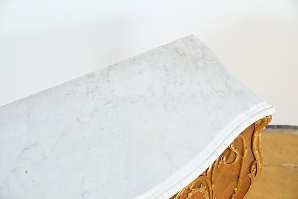 Loeckx AuctioneersLouis XV style chest of drawers with white marble …