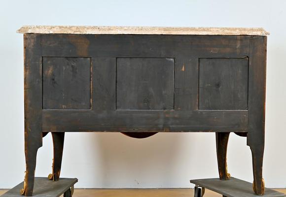 Loeckx AuctioneersLouis XV style chest of drawers with white marble …