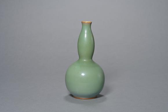 三杉美術(shù)青釉葫蘆瓶