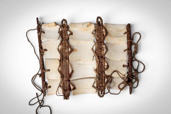 Apollo Art AuctionsCa. early 20th century AD. >
An armband composed of a Conus shell, of the type traditionally worn
