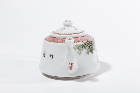 千葉大和粉彩竹石紋執(zhí)壺