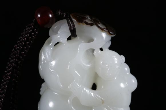 千葉大和和田玉雕童子葫蘆形手把件