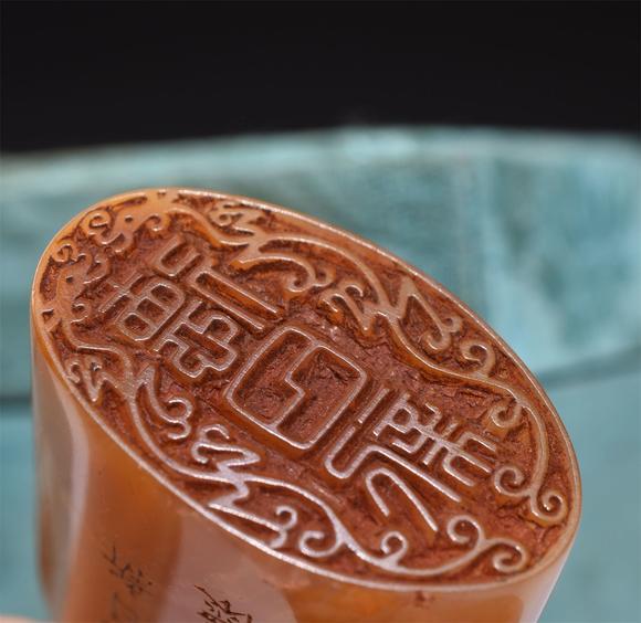北京寶蘊舊藏螭龍串環(huán)鈕田黃印章 