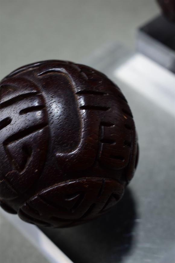 北京寶蘊(yùn)清 沉香木長(zhǎng)壽團(tuán)壽紋手球一對(duì)