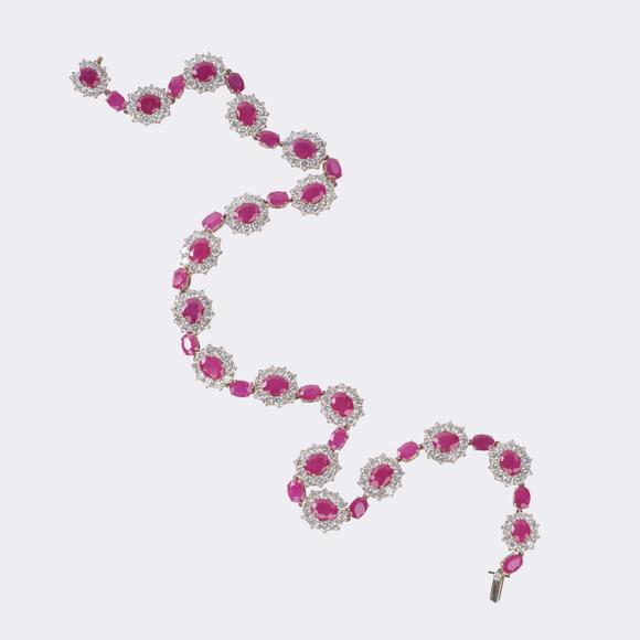 Auktionshaus StahlHigh-Carat Ruby Diamond Necklace.