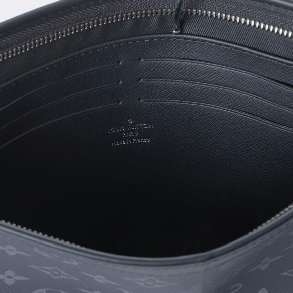 Auktionshaus StahlLouis Vuitton. Pochette Voyage MM.
