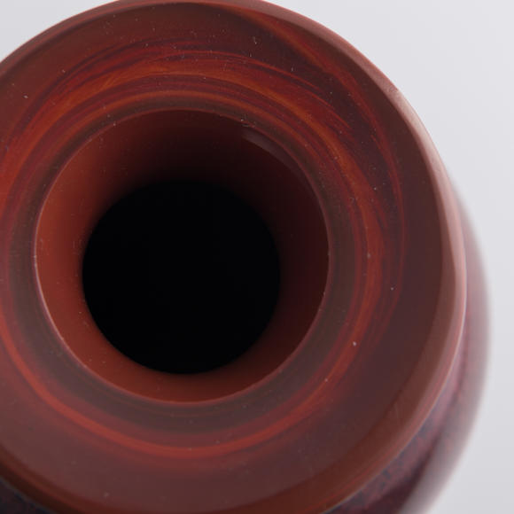 Oakridge Auction Gallery十九世紀 料器瓶  A Chinese glass vase