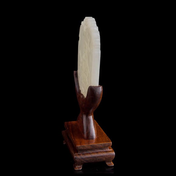 Oakridge Auction Gallery十九世紀(jì)早 白玉雕百樂受天牌（附木座）  A Chinese carved white jade 'happiness' plaque