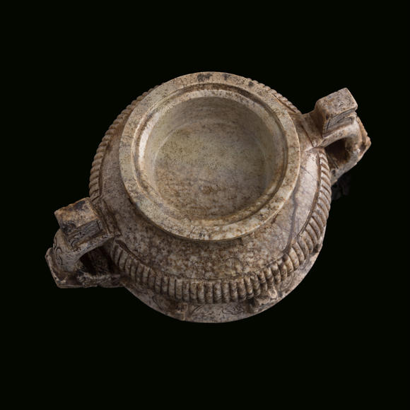 Oakridge Auction Gallery明代 火燒玉簋式爐  A Chinese heat-altered jade gui-form censer
