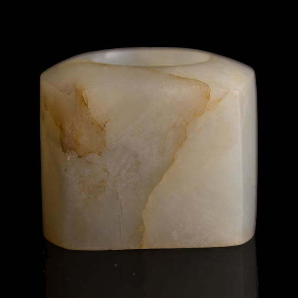 Oakridge Auction Gallery十九世紀 白玉扳指  A Chinese white jade archer’s ring