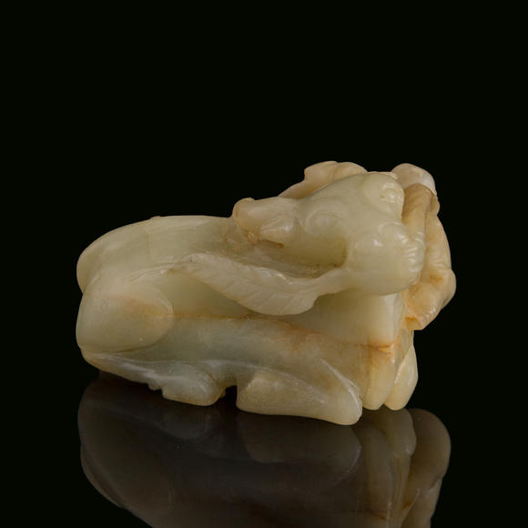 Oakridge Auction Gallery清代 玉牛掛墜及玉印  A Chinese jade carving and a jade seal
