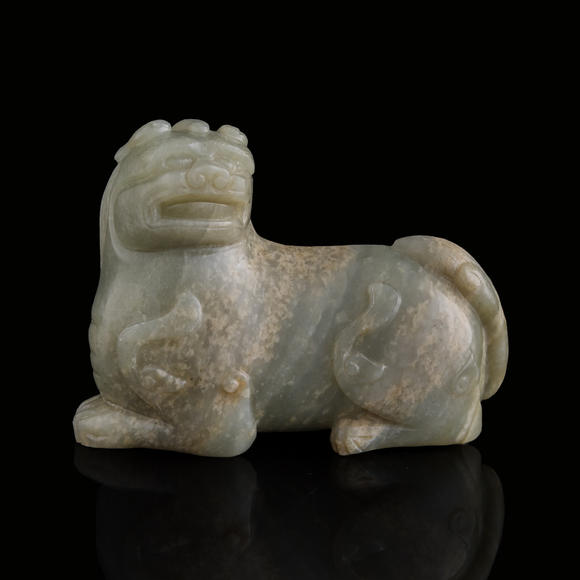 Oakridge Auction Gallery明代 玉瑞獸  A Chinese jade carving of a beast