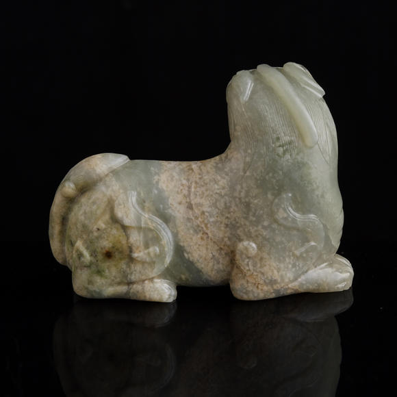 Oakridge Auction Gallery明代 玉瑞獸  A Chinese jade carving of a beast